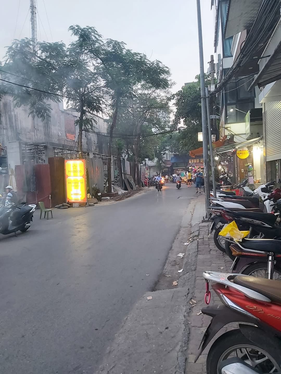 MỘT NGOẶT RA PHỐ - Đa Sỹ Hà Đông - nhà mới nội thất đầy đủ xách vali vào ở ngay