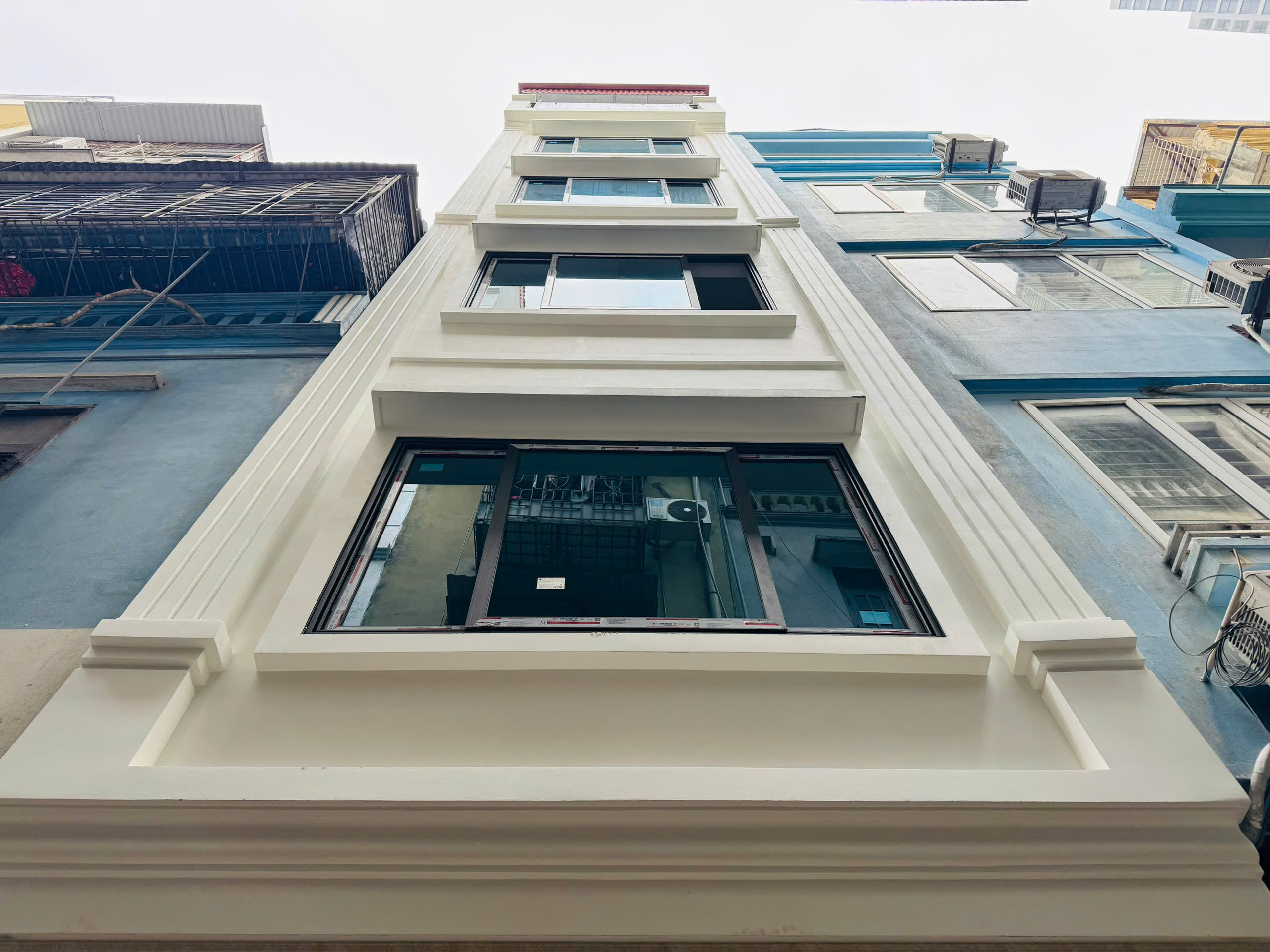 Bán nhà phân lô phố Xuân Thủy, 43m 6 tầng, nhà mới, ô tô, giá 15,1 tỷ