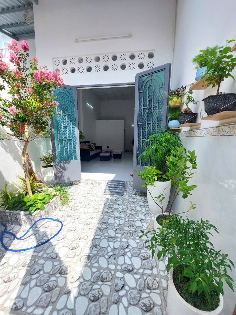 BÁN NHÀ SÂN TRƯỚC RỘNG,THOÁNG SÁNG, ĐẸP LỘNG LẪY- KINH DƯƠNG VƯƠNG- 116M2-5,65 TỶ