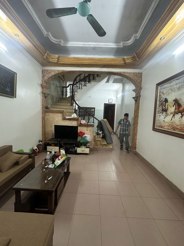 BÁN NHÀ KHU PHÂN LÔ TÁI ĐỊNH CƯ - KINH DOANH SẦM UẤT-ĐƯỜNG TRƯỚC ĐƯỜNG SAU.