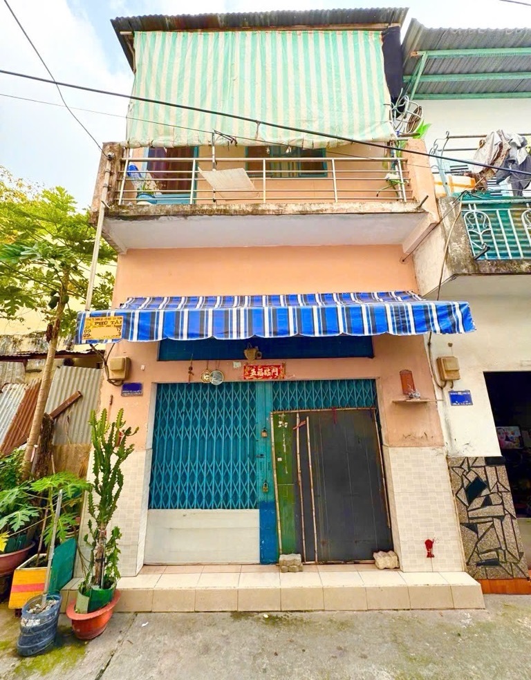 Bán nhà mặt tiền gần Lê Văn Quới, Văn Cao, 20m2 - 4x5 - 2 tầng, chỉ hơn 1 tỷ