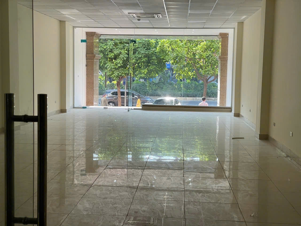 BÁN NHÀ MẶT PHỐ NGUYỄN XIỂN – KINH DOANH ĐỈNH – 6 TẦNG THANG MÁY. Diện tích: 82m² Giá: 42 tỷ