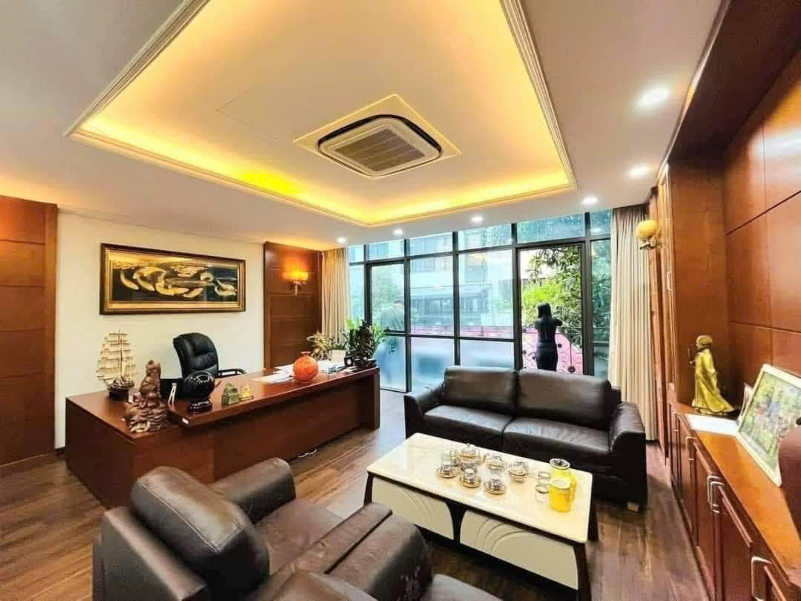 BÁN NHÀ LẠC LONG QUÂN, PHÂN LÔ, ÔTÔ ĐỖ CỬA, GẦN HỒ TÂY, DÂN XÂY 46M2 GIÁ 12 TỶ 480