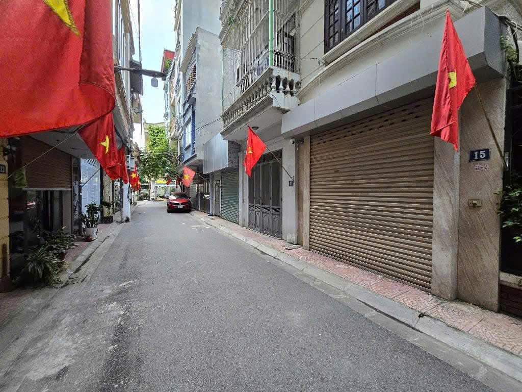 NHÀ HỌC VIÊN TÀI CHÍNH - BẮC TỪ LIÊM - DT40M2 - 5 TẦNG - GIÁ 5,8 TỶ - KINH DOANH - Ô TÔ THÔNG