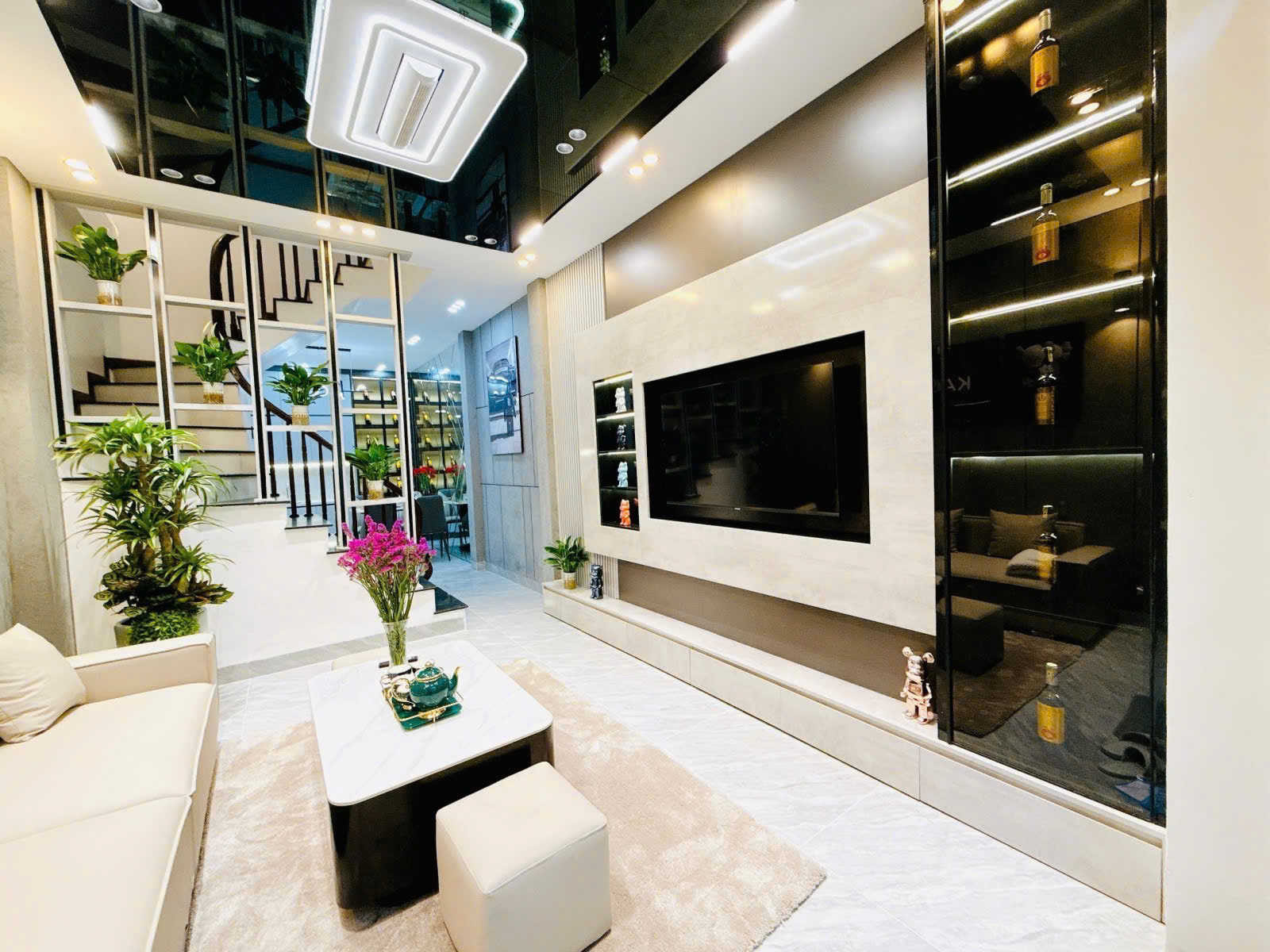 Hiếm! Lô Góc Đường Láng – Nhà Mới Đẹp – Quy Hoạch Ra Phố – Tiện Ở & Cho Thuê – GIÁ 10.2 TỶ lh 0817606560