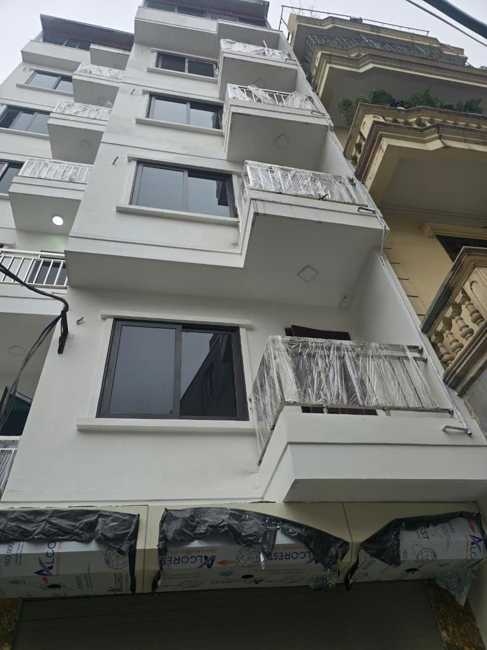 Bán gấp nhà riêng 7 tầng tại đường Kim Giang, Thanh Xuân, ngõ thông, ô tô vào nhà, giá rẻ