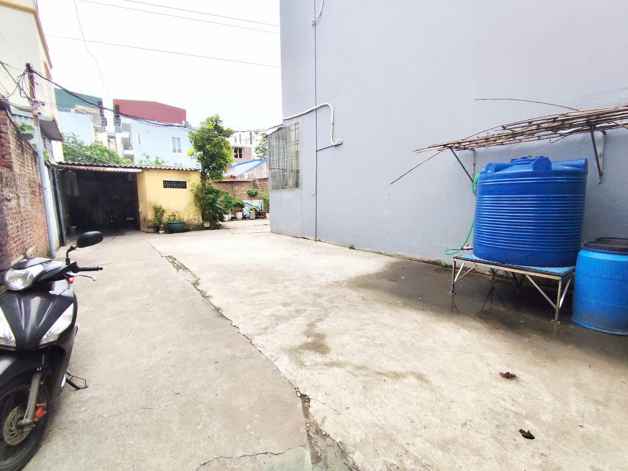 Đất Thiên Lôi, 51m, lô góc 2 mặt, giá 2.35 tỉ, gần ngay Tiểu Học Vĩnh Niệm