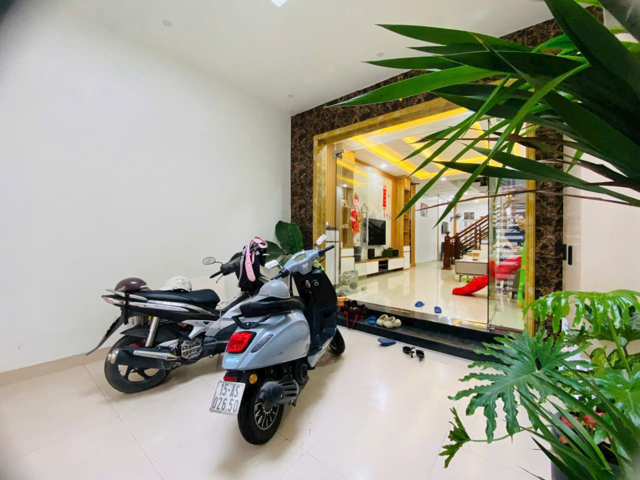 Bán nhà tuyến 2 Hoàng Ngọc Phách - Quán Nam, 84m 4 tầng độc lập, Giá 7.5 tỉ