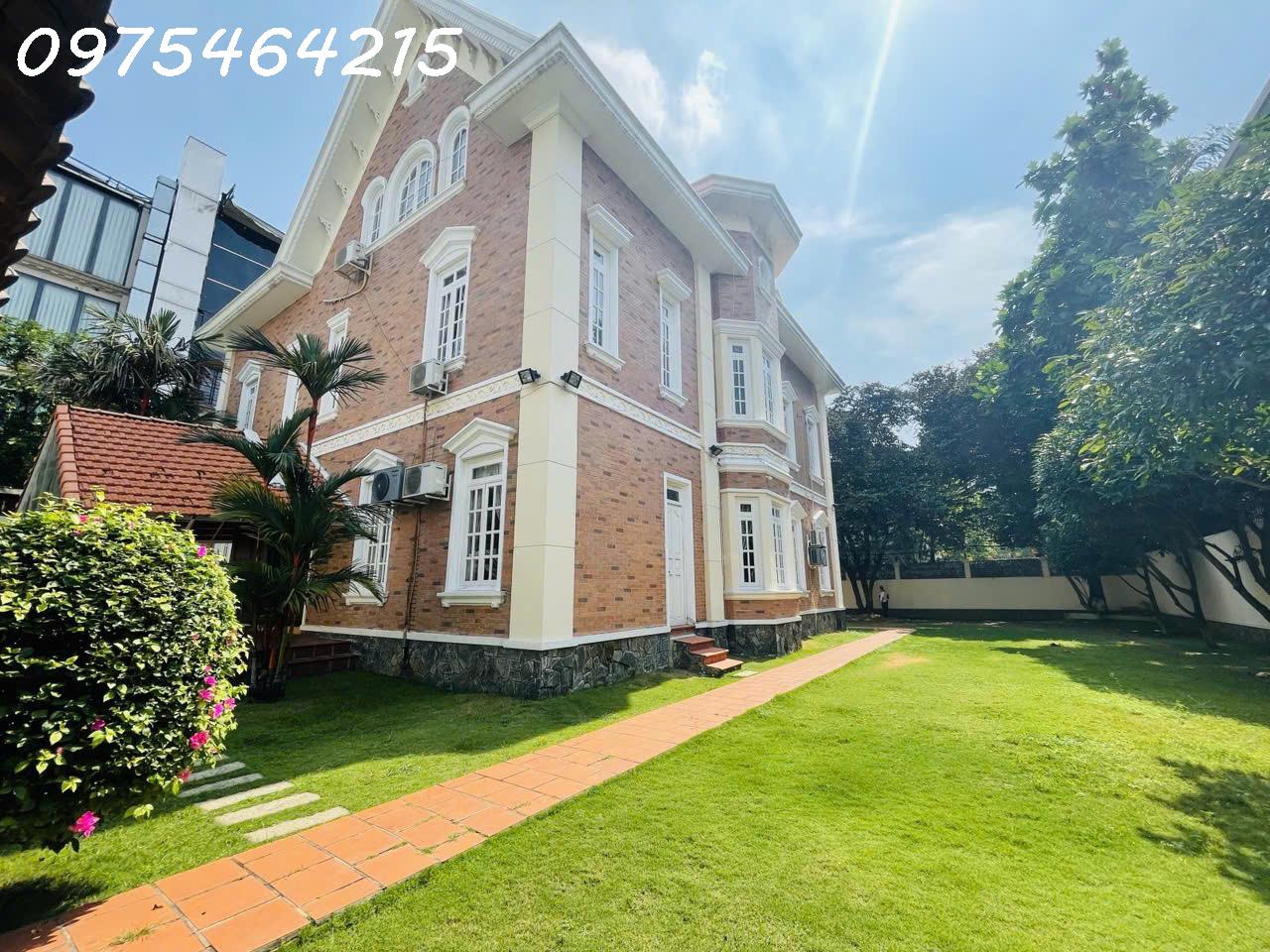 SIÊU BIỆT THỰ 5 SAO 760M² – 3 TẦNG – 5 PHÒNG NGỦ – THẢO ĐIỀN, TP.HCM