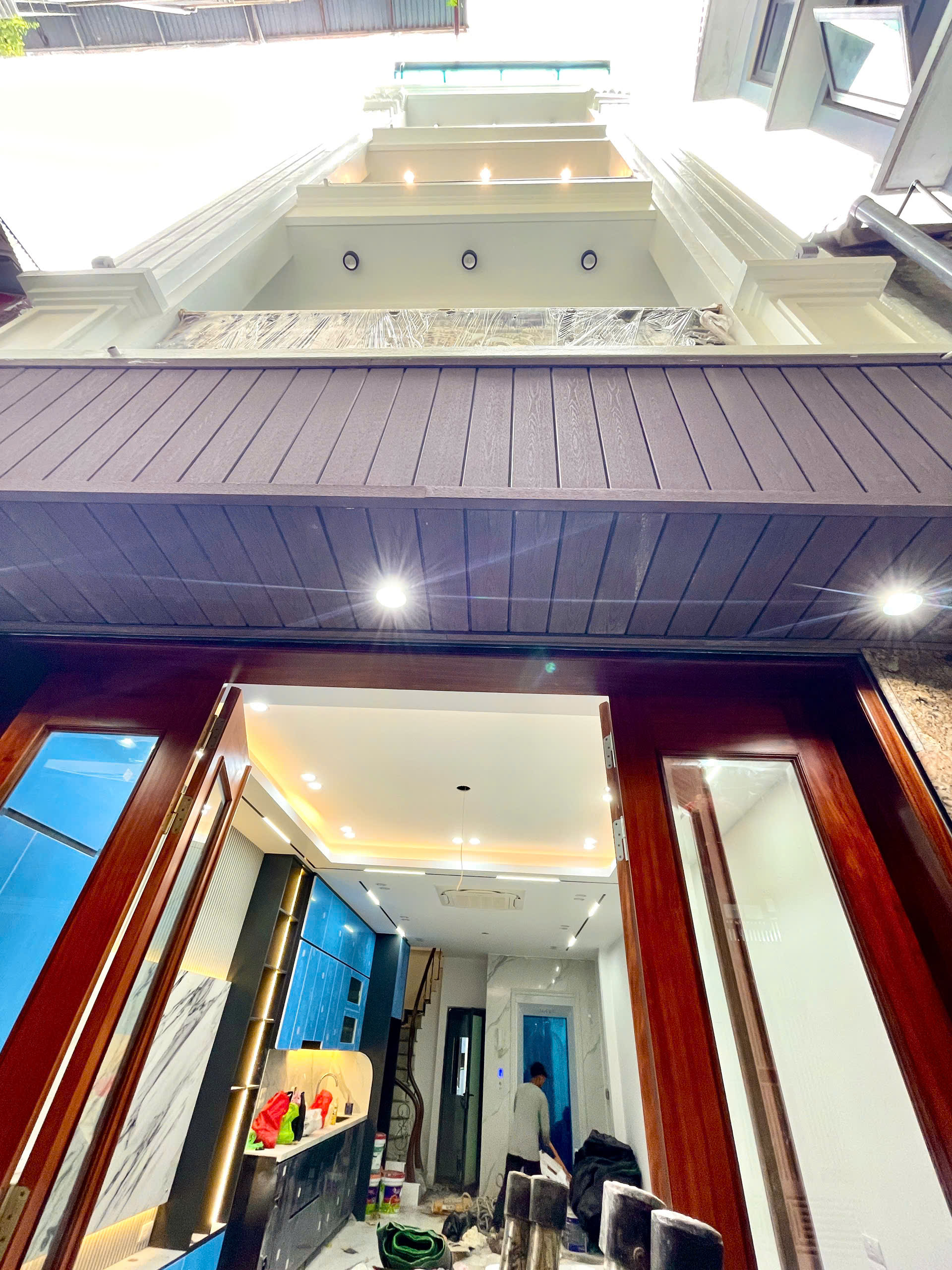 BÁN NHÀ NGUYỄN AN NINH - THANG MÁY – NỘI THẤT CAO CẤP – OTO ĐỖ CỔNG – 12.2 TỶ