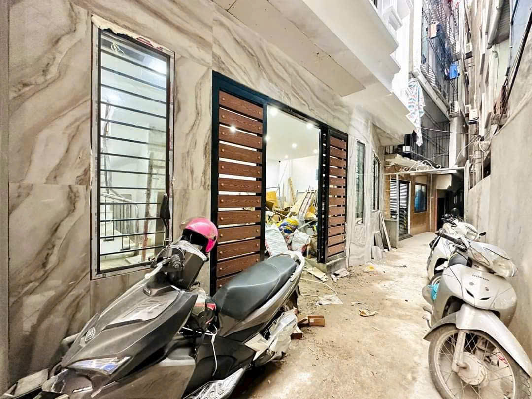 Chính chủ Bán nhà dòng tiền thiết kế căn hộ tại Ngõ 180 Nguyễn Lương Bằng