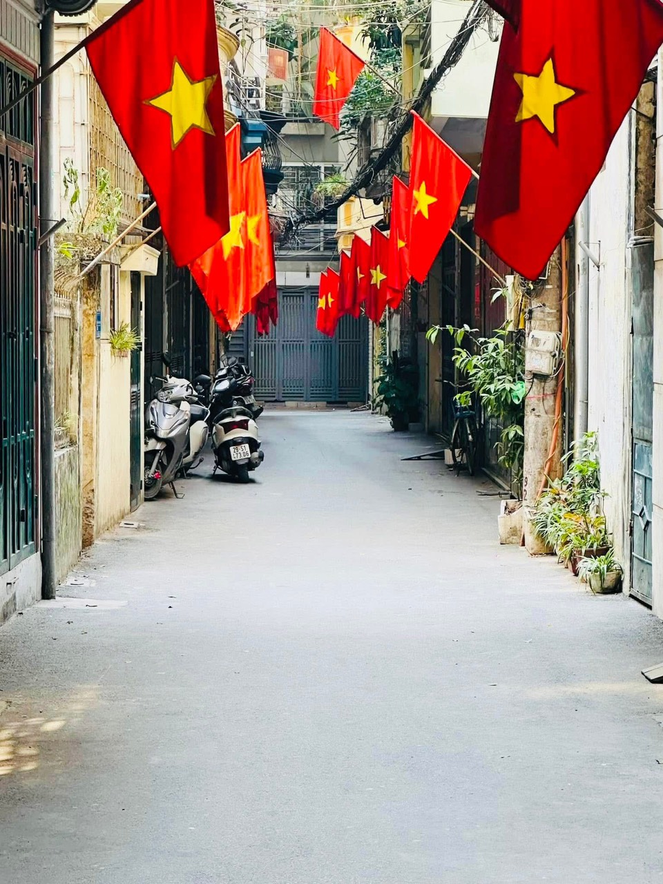 MẶT NGÕ LÊ TRỌNG TẤN - 40M RA PHỐ - PHÂN LÔ ÔTÔ TRÁNH - GIÁ 19 TỶ