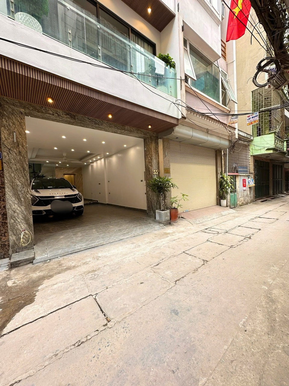 NHÀ ĐẸP PHỐ HOÀNG MAI - NGÕ THÔNG ÔTÔ TRÁNH, VÀO NHÀ - 6 TẦNG THANG MÁY - GIÁ 18 TỶ