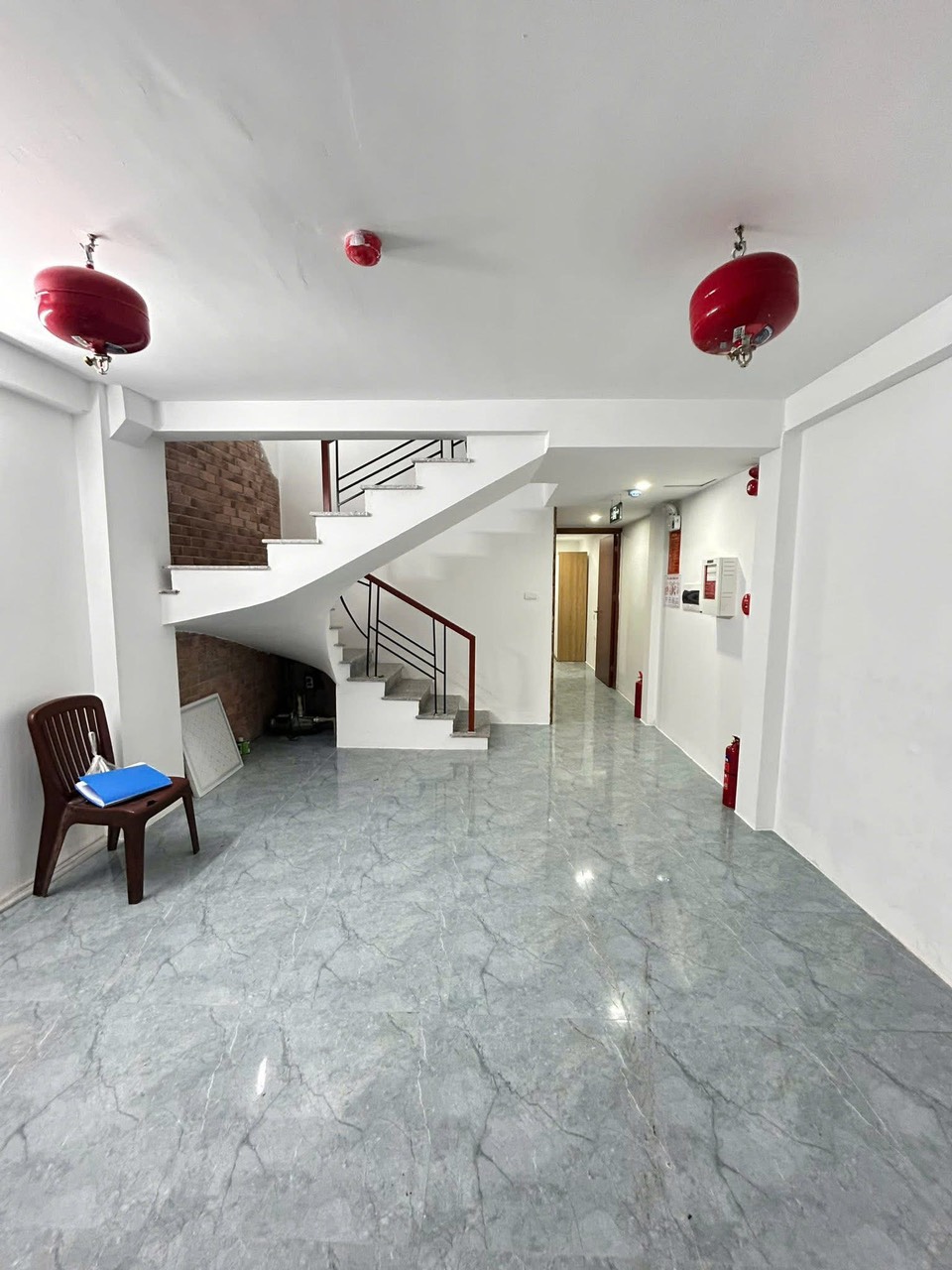 CCMN TRẦN DUY HƯNG - 10M RA MẶT PHỐ - 11 PHÒNG KHÉP KÍN - GIÁ 17 TỶ