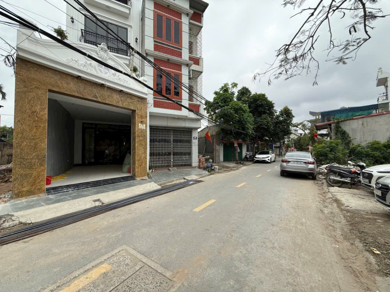 Nhà 4 tầng mặt đường Vĩnh Cát - Thiên Lôi, 79m, mới tinh, độc lập, Giá 6.8 tỉ