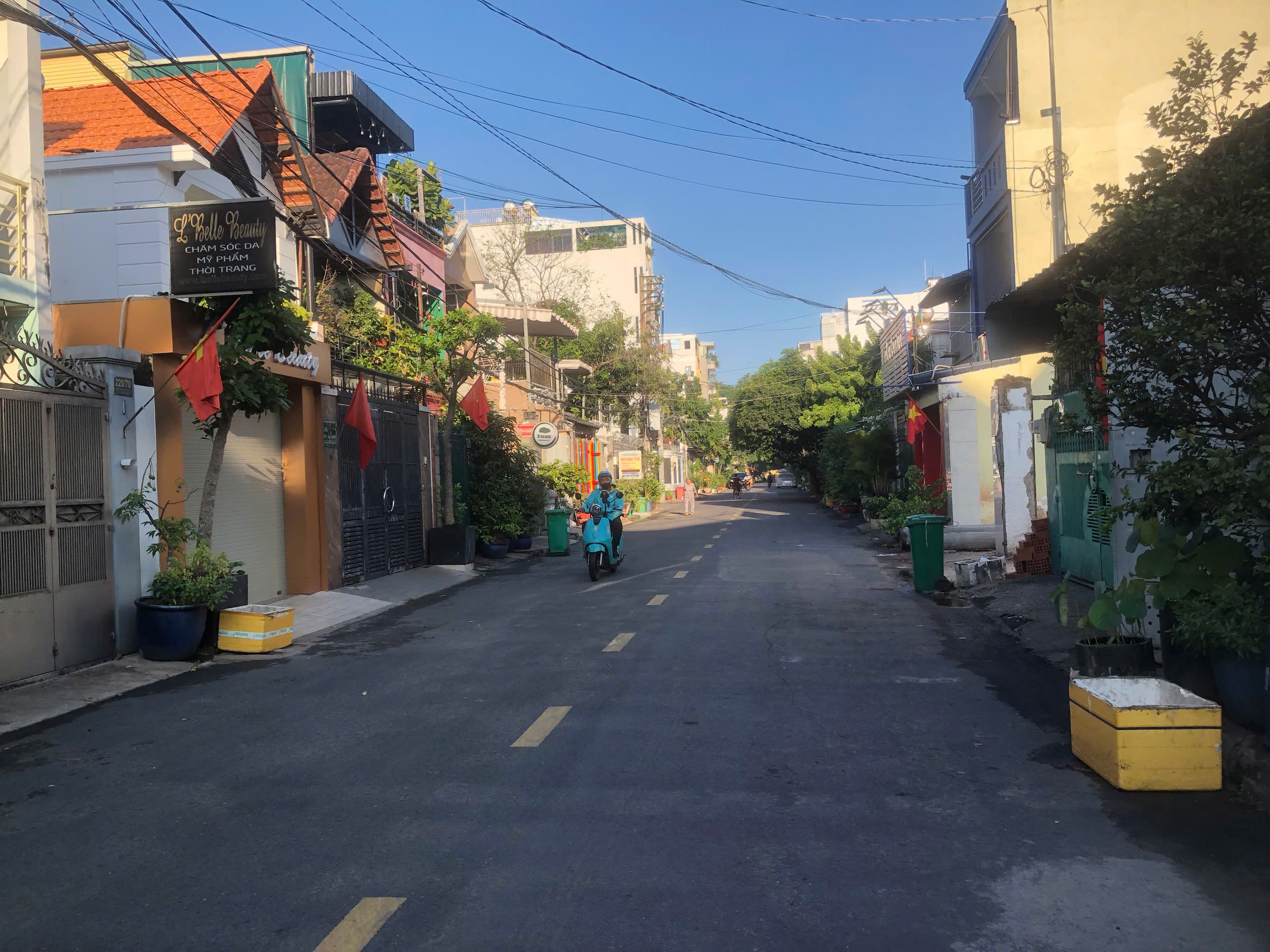☘☘☘NHÀ MỚI NỘI THẤT SANG CHẢNH (XE HƠI NGỦ TRONG NHÀ) - HẺM THẲNG 8M BƯỚC RA NGUYỄN OANG 100M - GẦN TRƯỜNG ĐẠI HỌC TRẦN