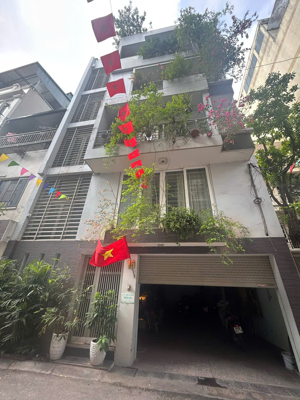 Đường Minh Khai, ngõ rộng 3m, cách 50m ra mặt đường Minh khai