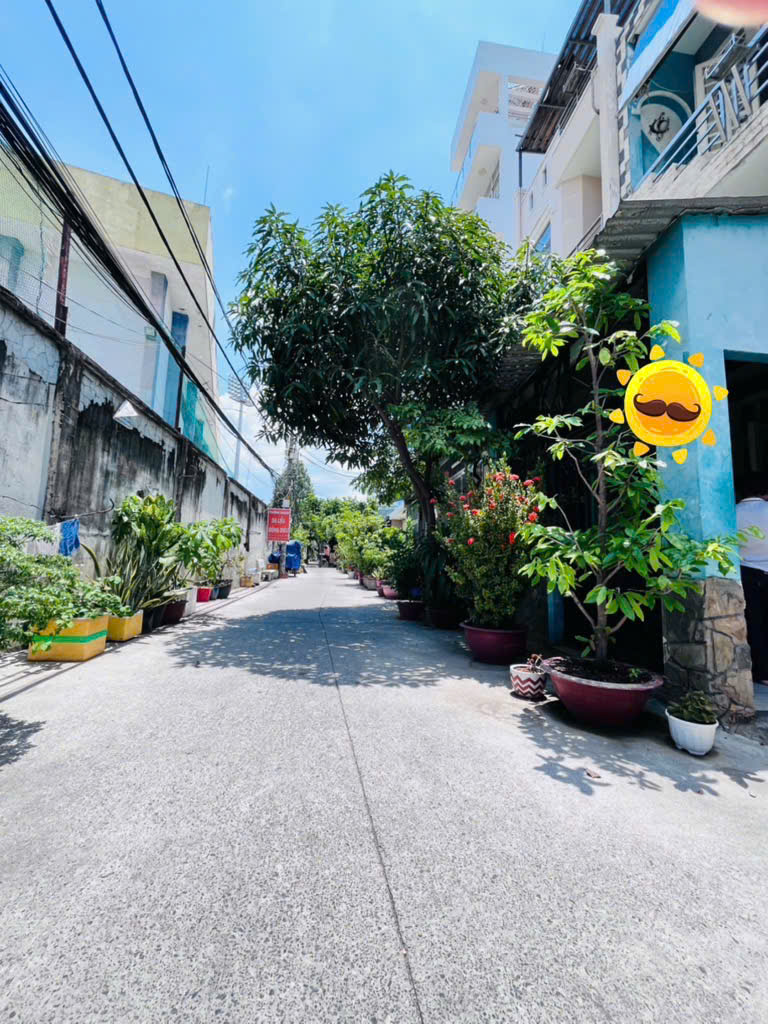 Bán nhà 3 tầng mặt tiền đường Hồ Thành Biên gần đường Phạm Hùng P5Q8 chỉ nhỉn 7 tỉ