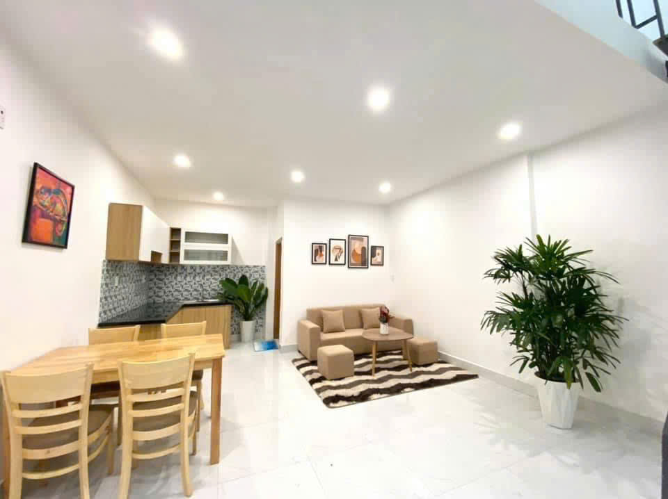 ► Nhà Kiệt Hoàng Diệu gần Nguyễn Hoàng, Nguyễn Văn Linh, 32.5m2 2 tầng sạch đẹp, ở ngay, 2.25 tỷ