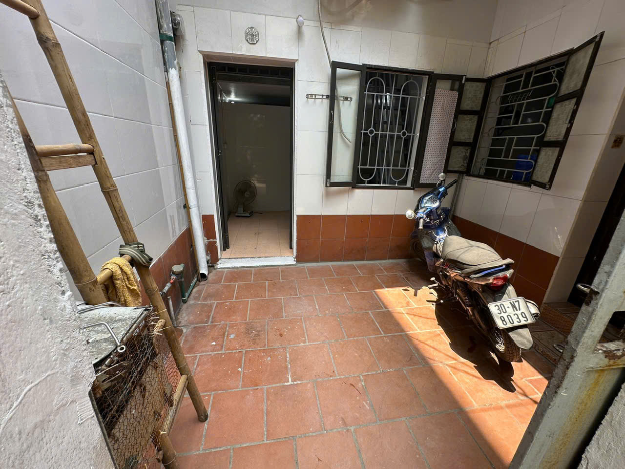 Cho thuê nhà riêng , 1 tầng phù hợp hộ gia đình tại HAI BÀ TRƯNG, HÀ NỘI ( Miễn QC )