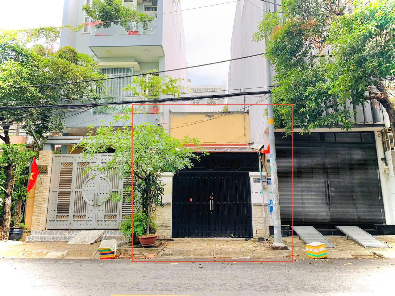 NHÀ MẶT PHỐ HIỀN VƯƠNG, TÂN PHÚ - 80M2 (19.7M X 4.2M), 2 TẦNG, 2PN, 2WC - CHỈ 12.4 TỶ - SỔ HỒNG. Vị Trí Đẹp.