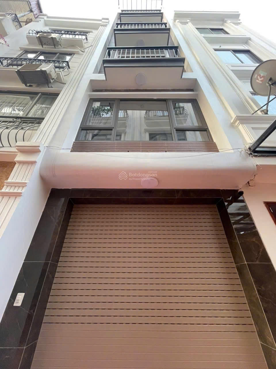 Chính chủ bán nhà đối diện Aeon Mail Long Biên! .