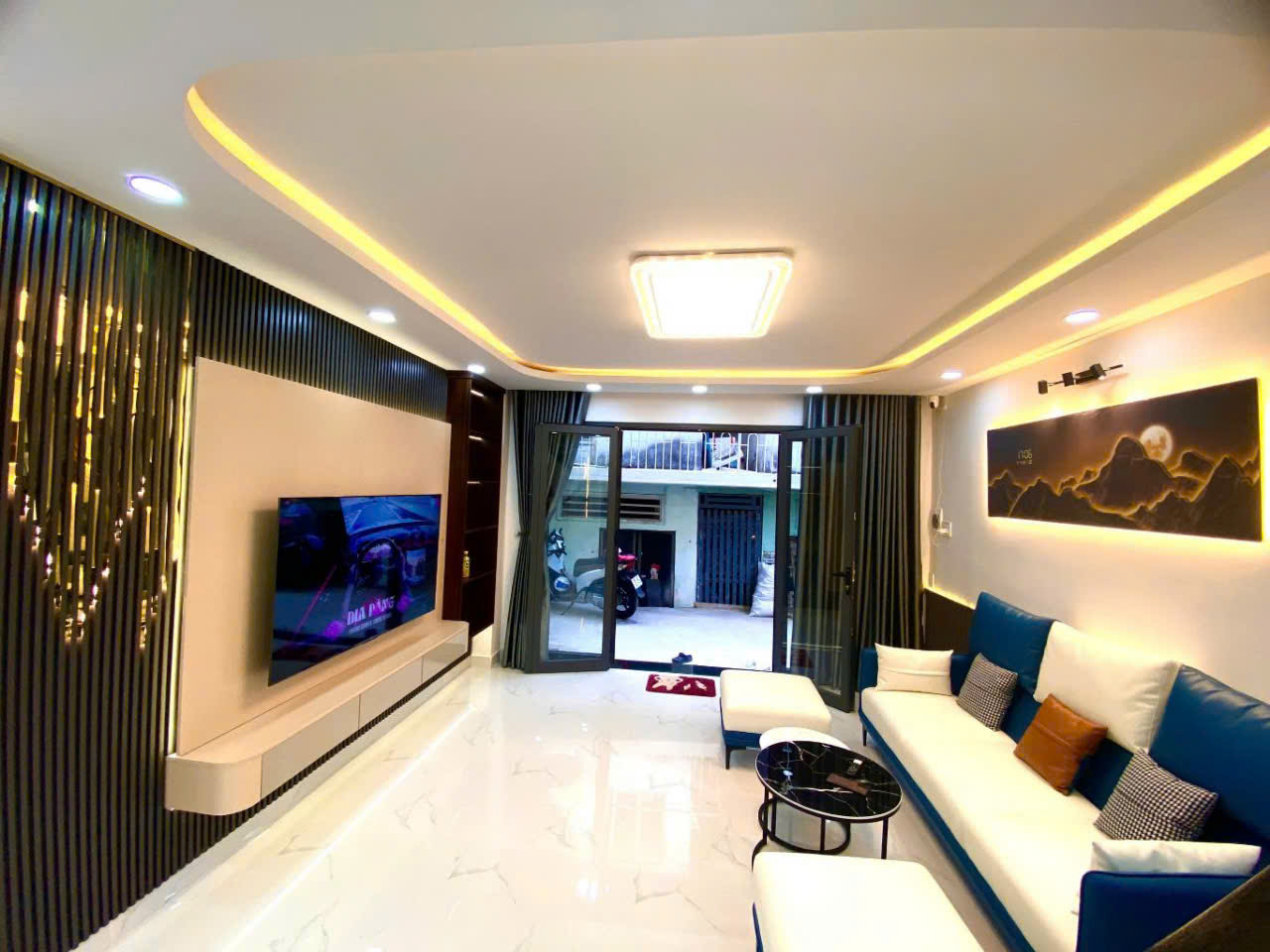 Bùi Văn Ba xe hơi cạnh nhà Q7 CÓ 6 TỶ