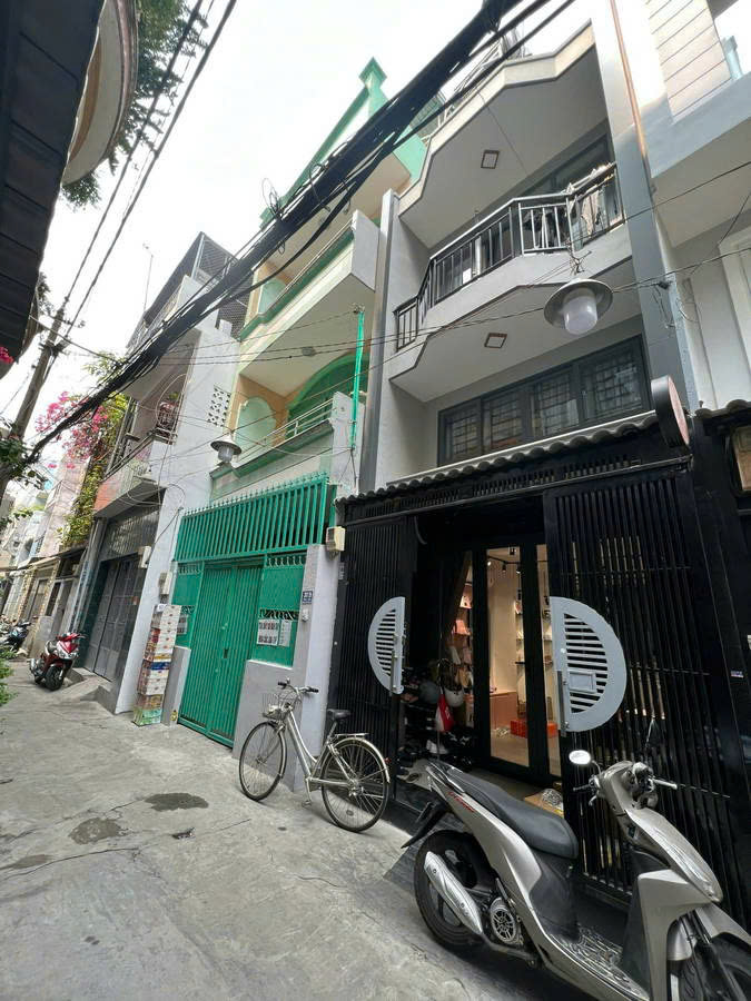 BÁN NHÀ GẤP HẺM VĨNH VIỄN P5 Q10 – 29m² 3 TẦNG -NGANG 3,6M – 3PN – HẺM THÔNG – 6.9 TỶ TL DÒNG TIỀN 15 TR