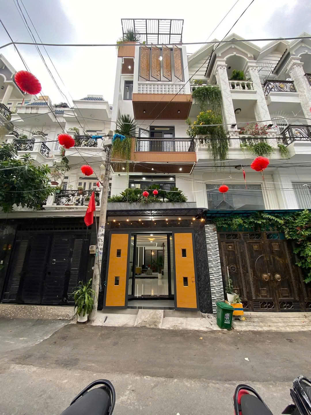 Thu Hồi Vốn Bán Lỗ 600TR - NHÀ MỚI 5 Tầng, DTSD: gần 212M2 sàn - 4PN-5WC – Full nội thất – Chỉ 6 tỷ̉ 50TR