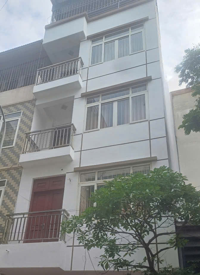 BÁN NHÀ ĐƯỜNG CHIẾN THẮNG - HÀ ĐÔNG, VỊ TRÍ CỰC ĐỈNH,HƯỞNG TRỌN MỌI TIỆN ÍCH, Ô TÔ ĐỖ CỬA 13.3 TỶ