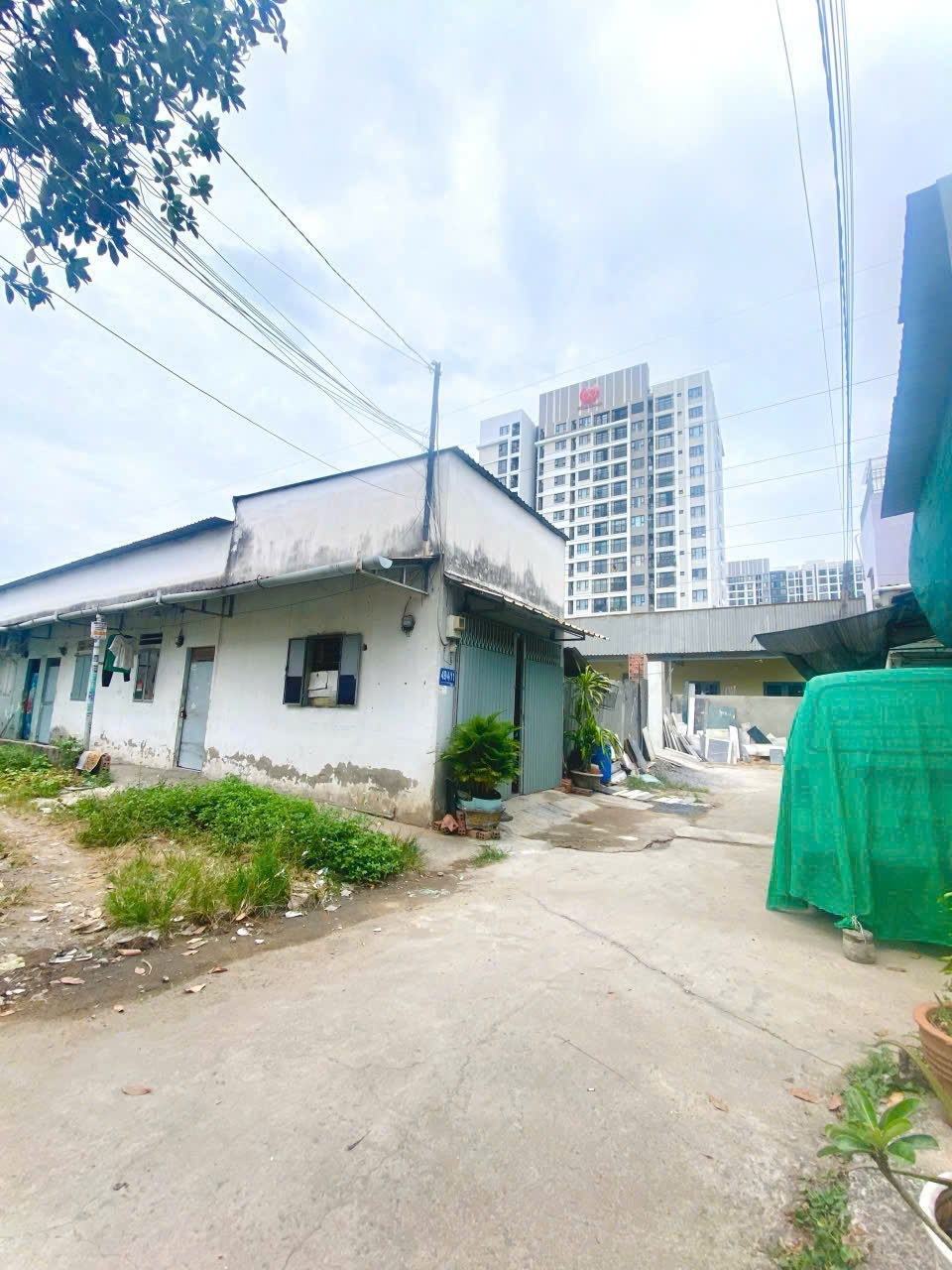 GIÁ HƠN 4 TỶ - ĐẤT TẶNG DÃY TRỌ GẦN CHUNG CƯ PICITY QUẬN 12 – DIỆN TÍCH KHỦNG – HẺM XE TẢI