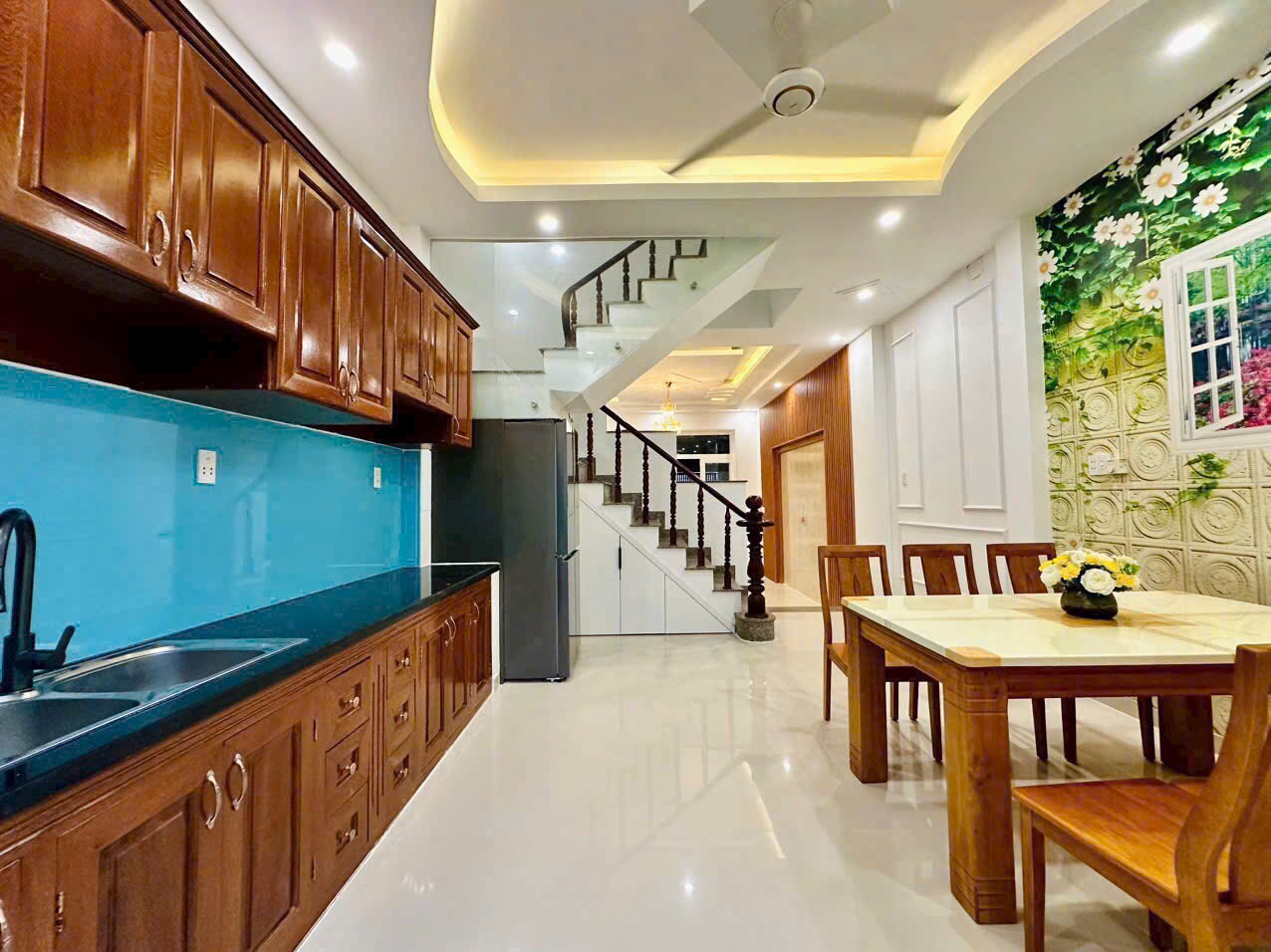 Cho thuê nhà Thạnh Xuân gần trường cao đẳng Điện lực phường Thạnh Xuân quận 12 Dt 4.5*17 4pn 4wc ban công