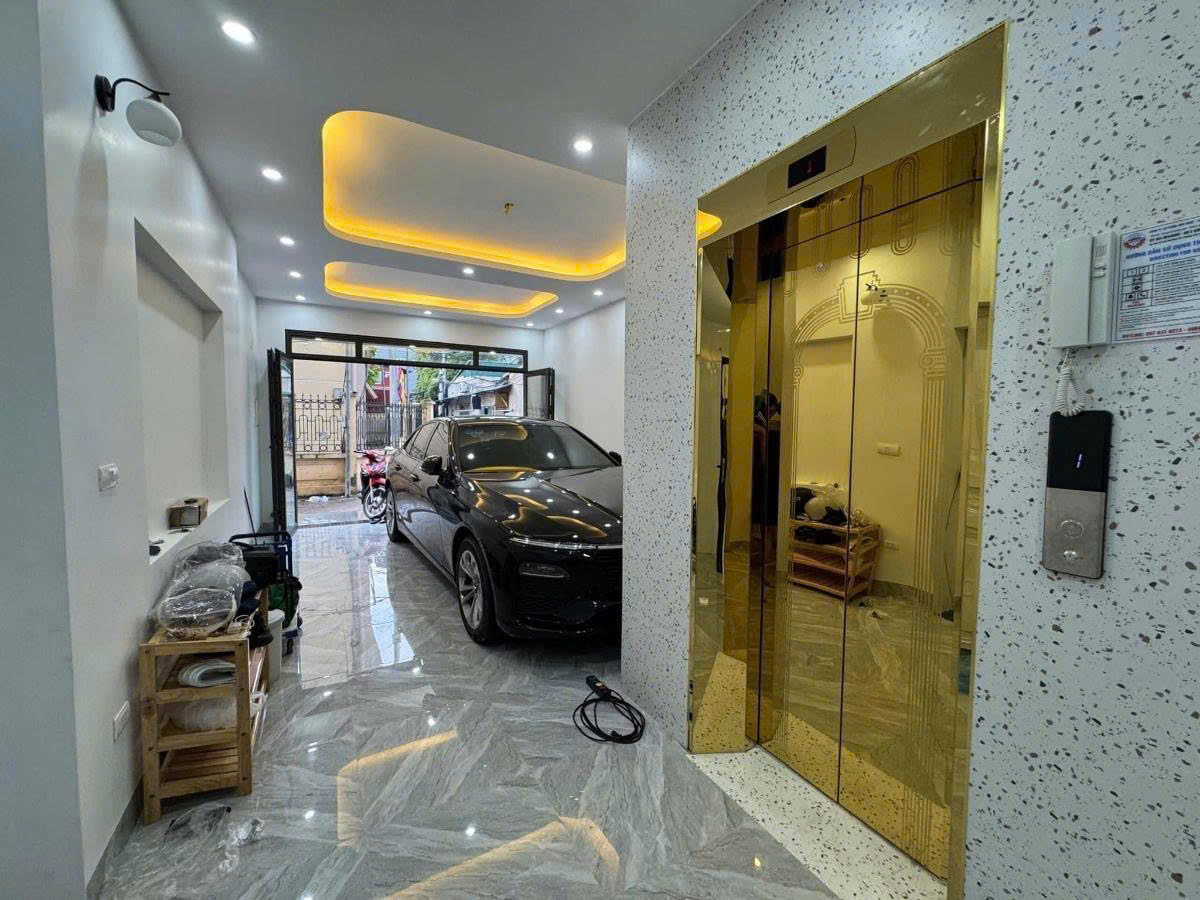 PHÂN LÔ, Ô TÔ, VỈA HÈ, THANG MÁY, NAM DƯ- HOÀNG MAI, 45M2, MT 4,5, GIÁ 13,3 TỶ.