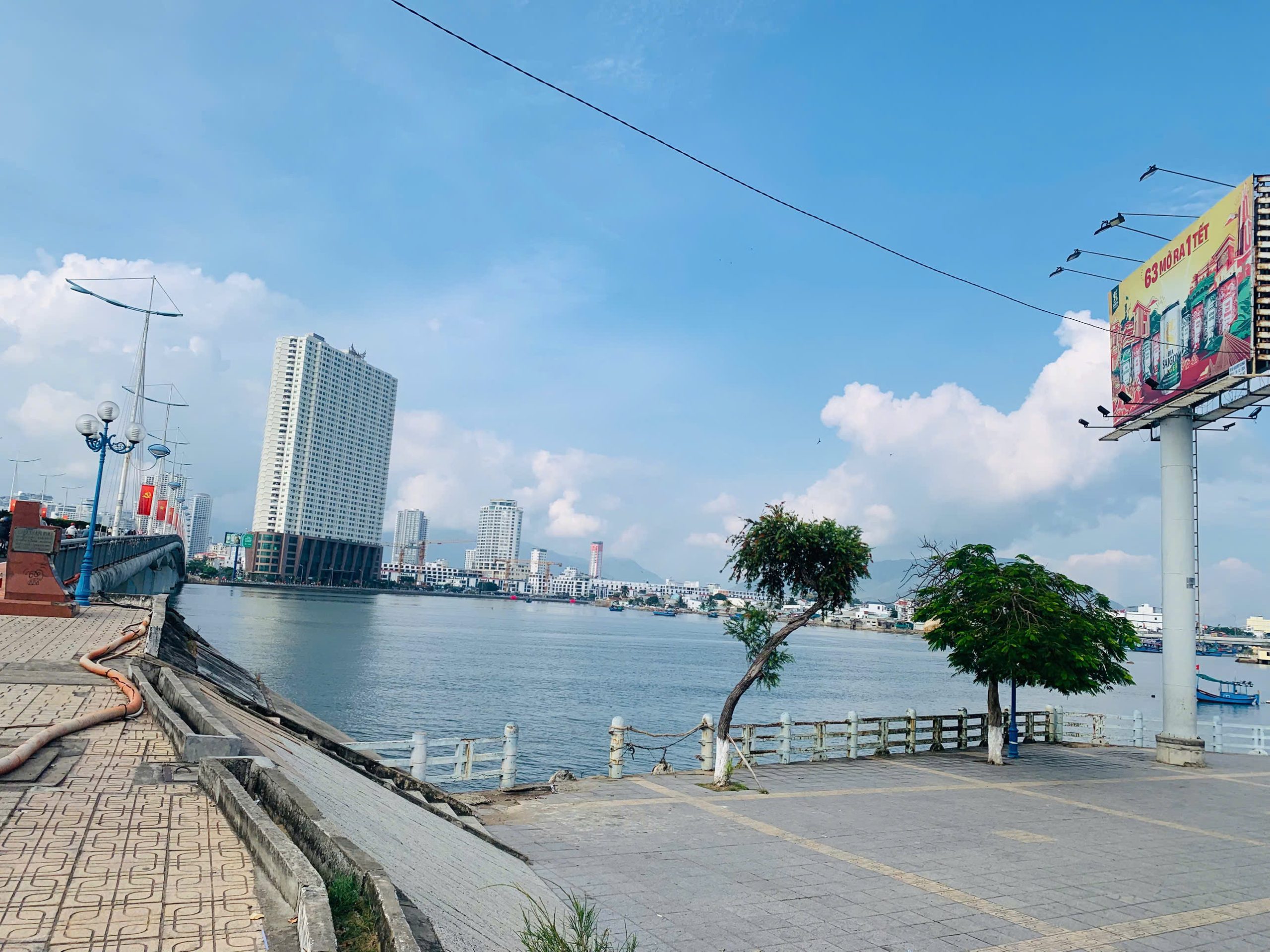 Bán nhà mặt tiền Tháp Bà , Nha Trang .Diện tích 90m 3 mặt thoáng Giá bán 18 tỷ Lh e Hồng