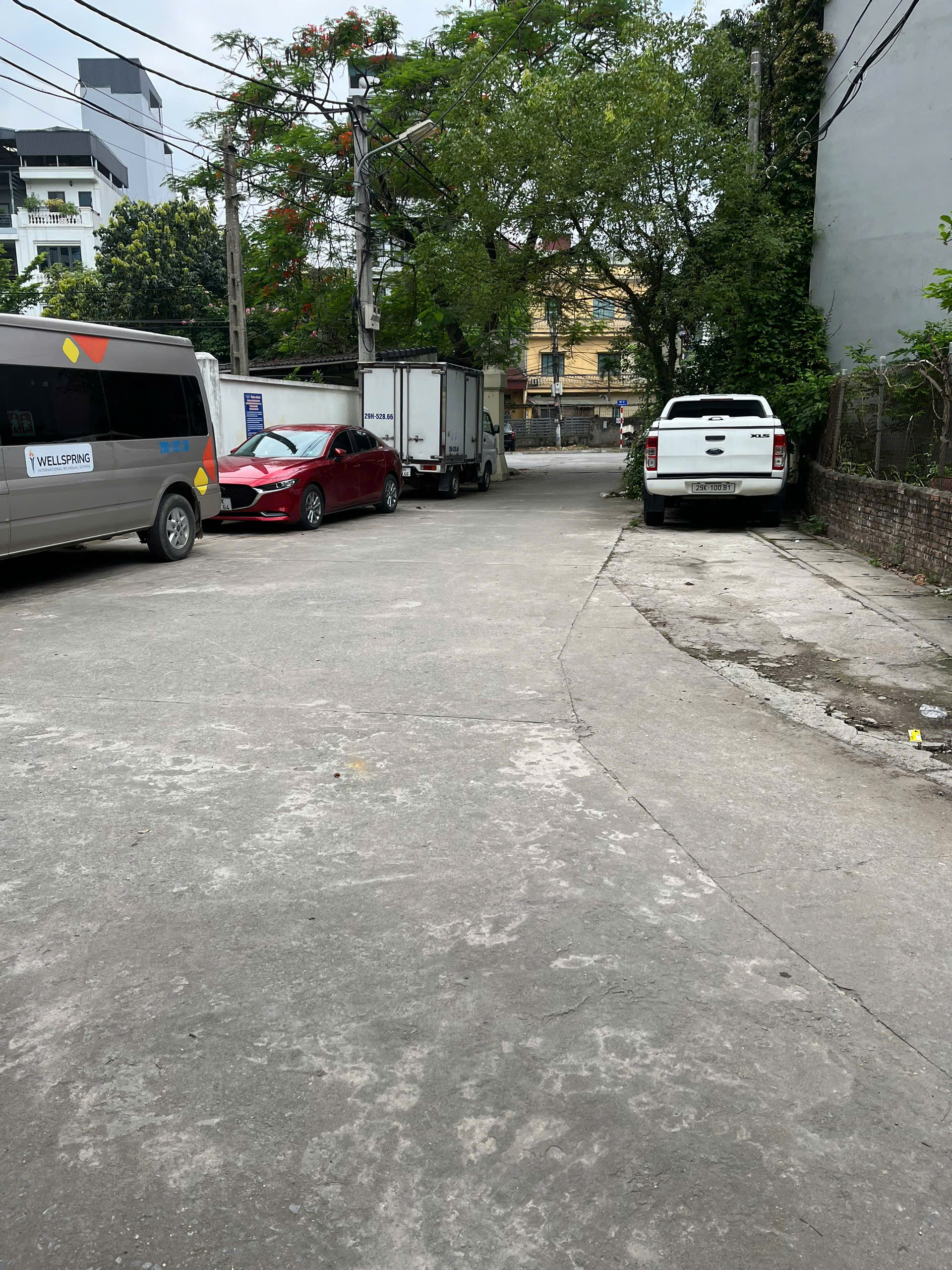 Nhà đẹp,ở ngay,gần phố ngõ thông ,oto vào nhà 7T thang máy,DT 45m,giá 16,8 tỷ Lâm Hạ ,Long Biên