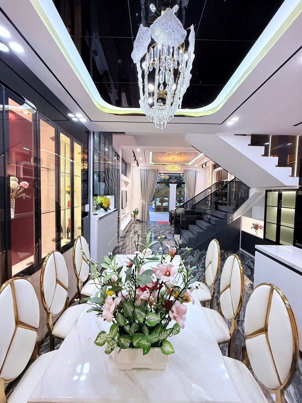 Chào Bán Nhà Đẹp Sang Trọng cách Biển 150m, sát trục Nguyễn Sinh Sắc & Kinh Dương Vương