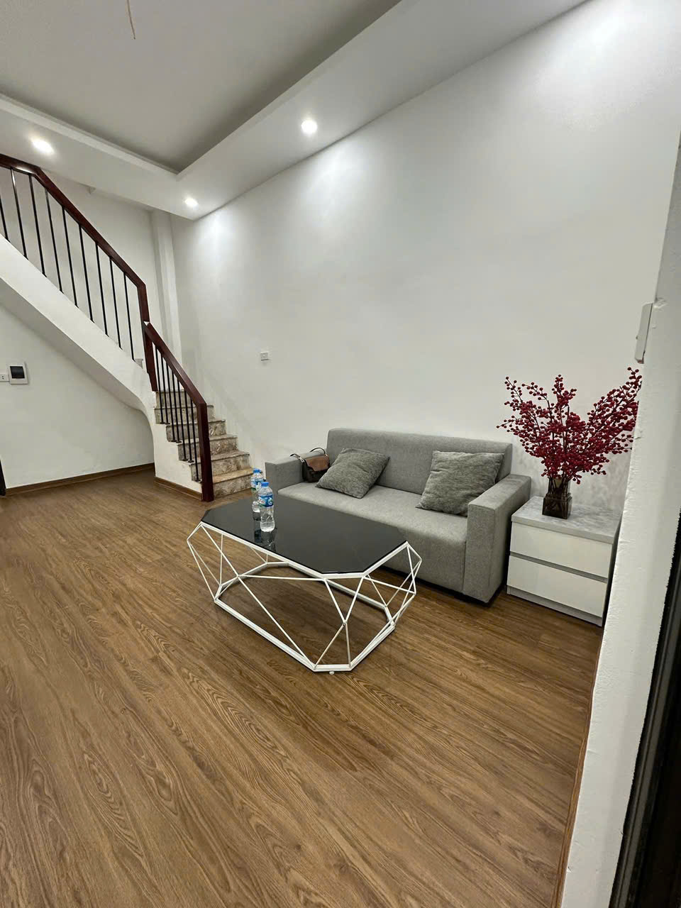 BÁN CĂN HỘ TẬP THỂ MAI HƯƠNG – HAI BÀ TRƯNG – VỊ TRÍ TRUNG TÂM – NHÀ GỒM 2 TẦNG, DIỆN TÍCH SỬ DỤNG LÊN ĐẾN 120M 3.55 TỶ