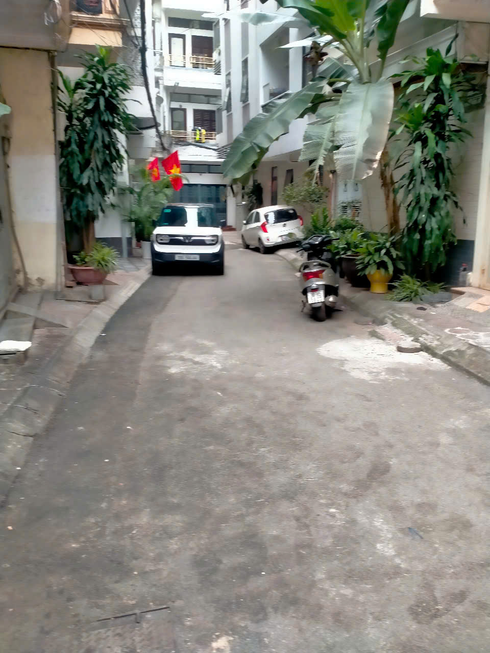 PHÂN LÔ NGUYÊN HỒNG, ĐỐNG ĐA, GARAÔ TÔ - KINH DOANH, 66m2, 4 TẦNG, MT5,6m, GIÁ 28,5 TỶ