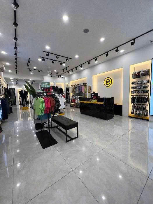 BÁN NHÀ MẶT PHỐ HOÀNG HOA THÁM, VỈA HÈ RỘNG, KINH DOANH TẤP NẬP, 58M2 CHỈ HƠN 17 TỶ