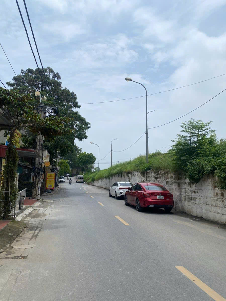 Cần bán 137m ĐẤT, Bát Khối,long Biên MT 7.5m giá 15 TỶ ,oto KD,phù hợp xây biệt thự sân vườn ,nhà dòng tiền.