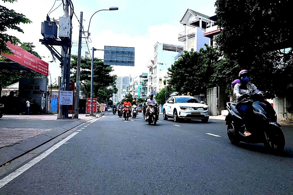 Chị gái bán gấp Nhà trung tâm Phú Nhuận, 4 tầng + hầm, xe hơi đậu cửa, tiện ở & đầu tư.