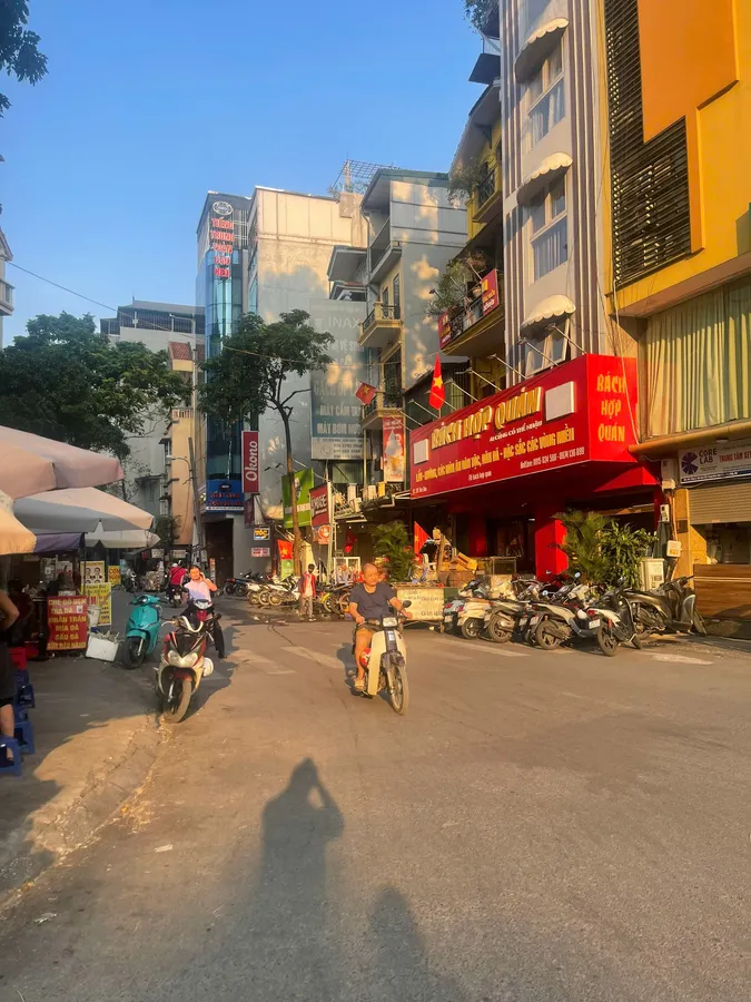 BÁN NHÀ YÊN HÒA CẦU GIẤY-VỊ TRÍ GẦN PHỐ -NHÀ 4 TÂNG -DT 62M MT RỘNG-NGÕ Ô TÔ CHỈ VÀI BƯỚC RA PHỐ- NHỈNH 15 TỶ