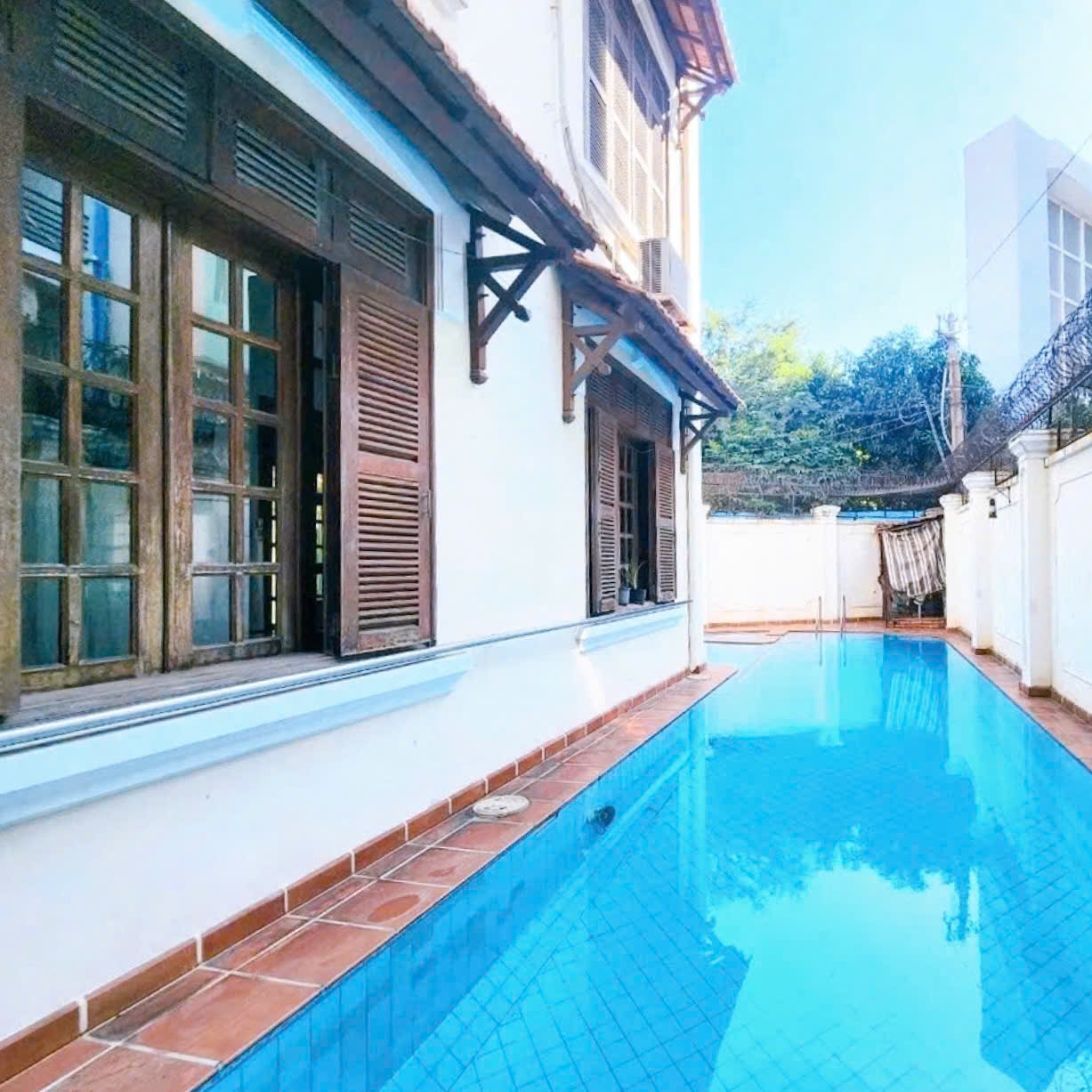 BIỆT THỰ ĐẲNG CẤP TRẦN QUỐC THẢO, QUẬN 3, DT 15x25 m, DÒNG TIỀN 2.5 TỶ, 3 TẦNG, 160 TỶ