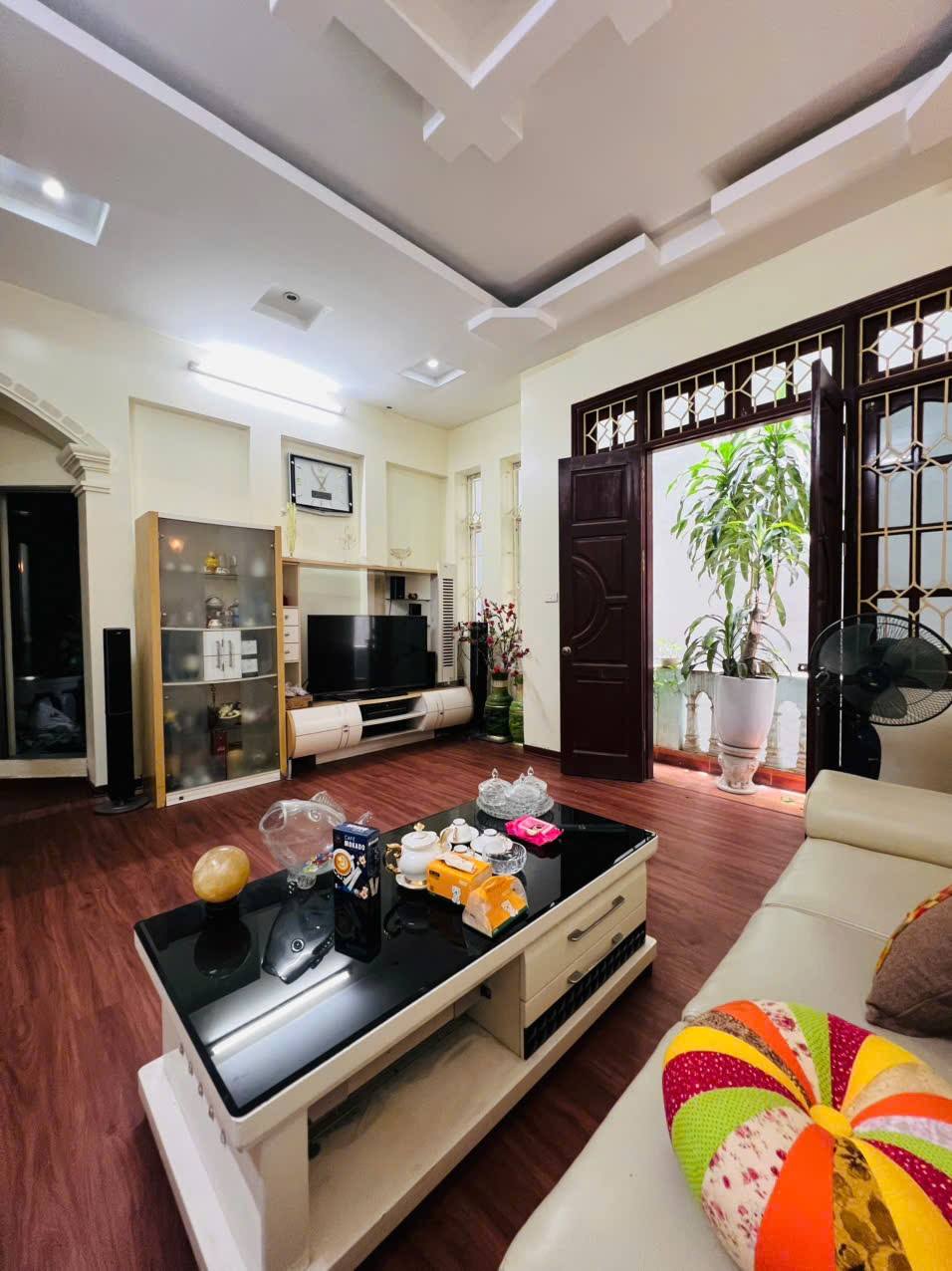 Võ Chí Công chỉ 8.5 tỷ, 34/38m2 x 4T, 4 ngủ, MT 6m, ngõ thoáng, yên tĩnh, gần phố