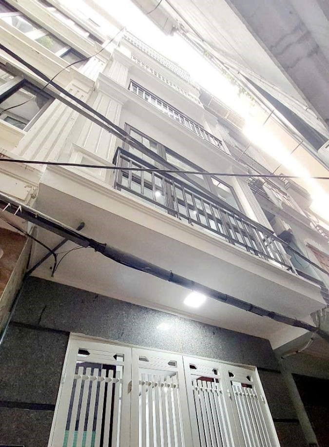 Nguyễn Khánh Toàn, Dương Quảng Hàm 44m x5T 6 ngủ ngõ thông, ô tô cạnh nhà