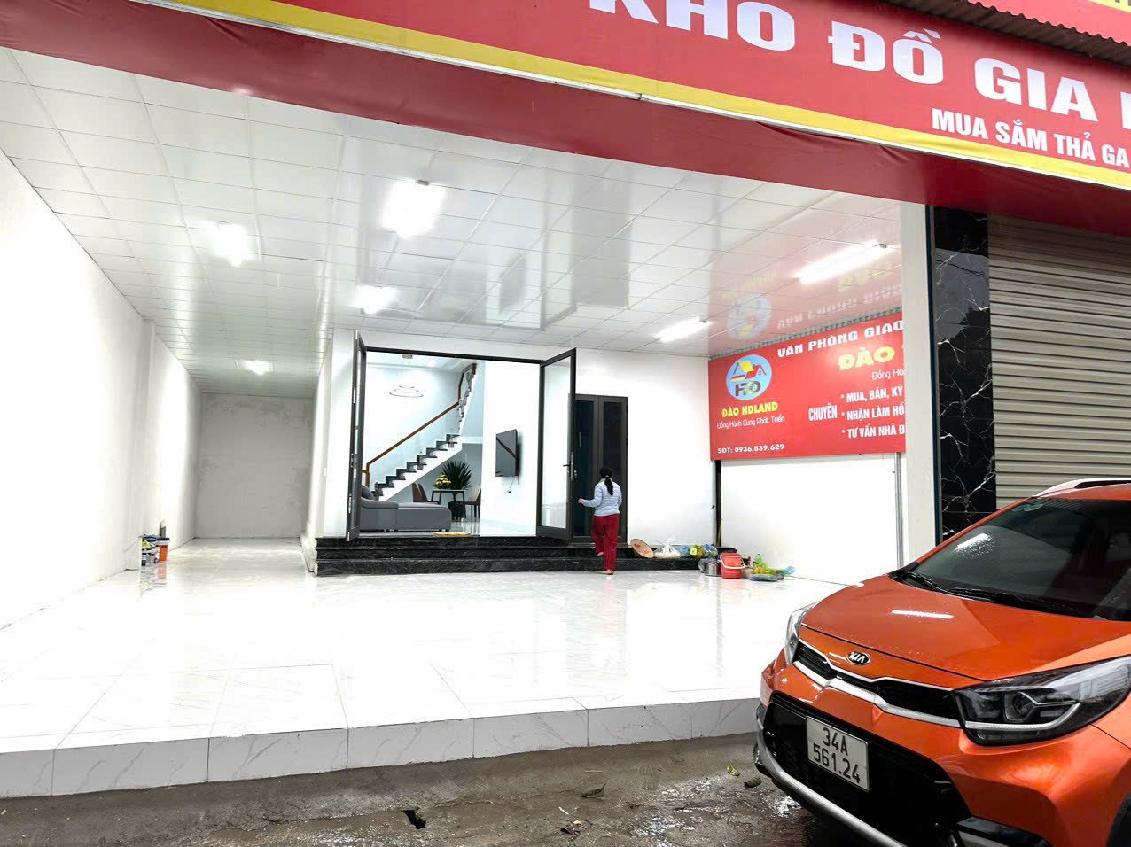 Bán lô góc sẵn nhà 2 tầng tại Lai Cách Cẩm Giàng đường ô tô tránh nhau