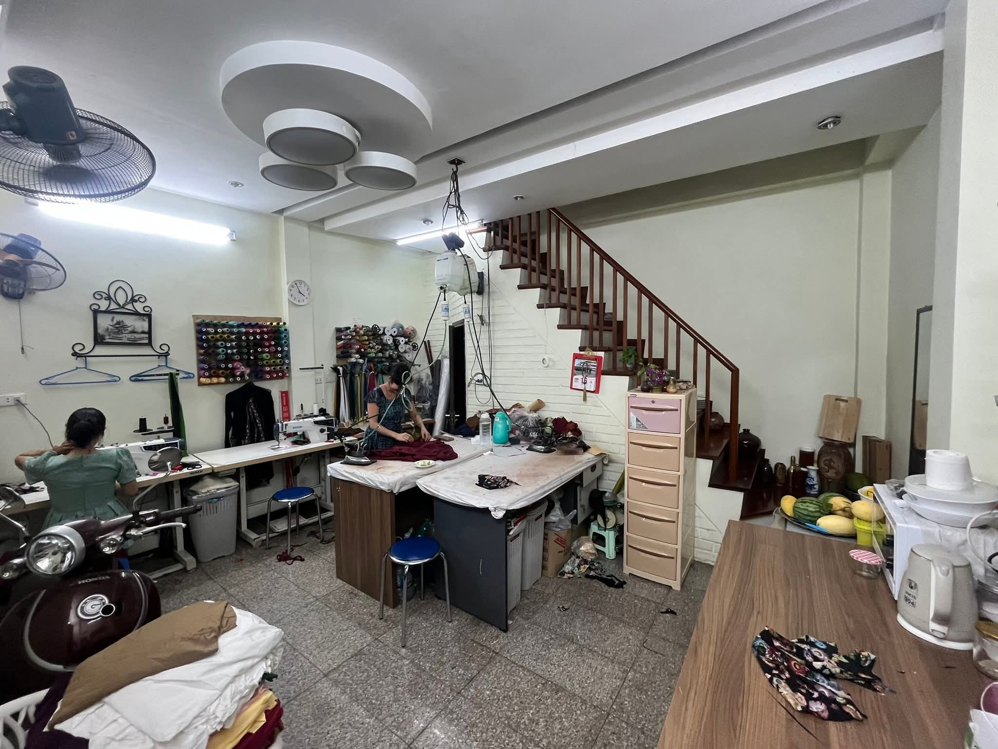 CỰC HIẾM CON PHỐ ÍT NHÀ BÁN - TRUNG TÂM BA ĐÌNH PHỐ CỔ - CÁCH LĂNG BÁC VÀI BƯỚC CHÂN