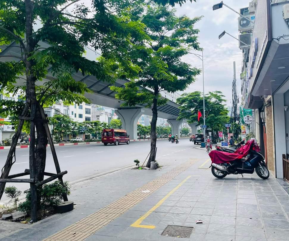 BÁN MẶT PHỐ HOÀNG CẦU- TRUNG TÂM ĐỐNG ĐA- GẦN Ô CHỢ DỪA- GẦN HỒ- XÂY TOÀ BUILDING- 215M- MT 13M- HƠN 80TỶ