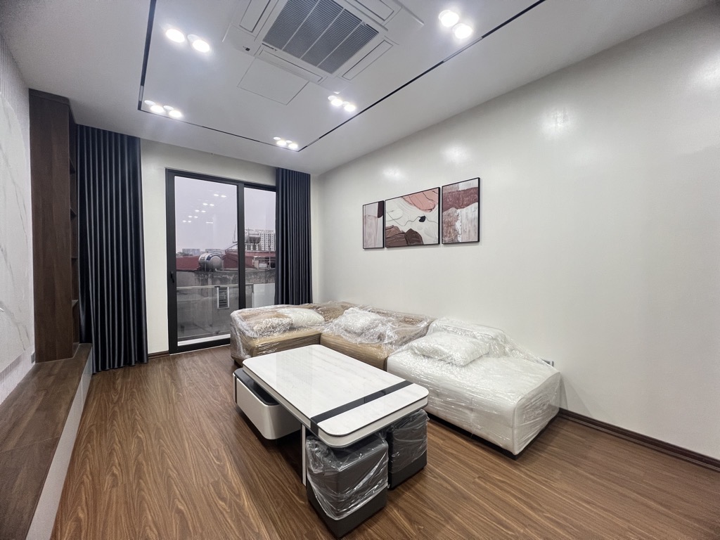 NHÀ MỚI KONG, 15m RA PHỐ #NGUYỄNVĂNCỪ - LONG BIÊN - Ô TÔ VÀO NHÀ - #THANGMÁY - CHÀO 9,x TỶ