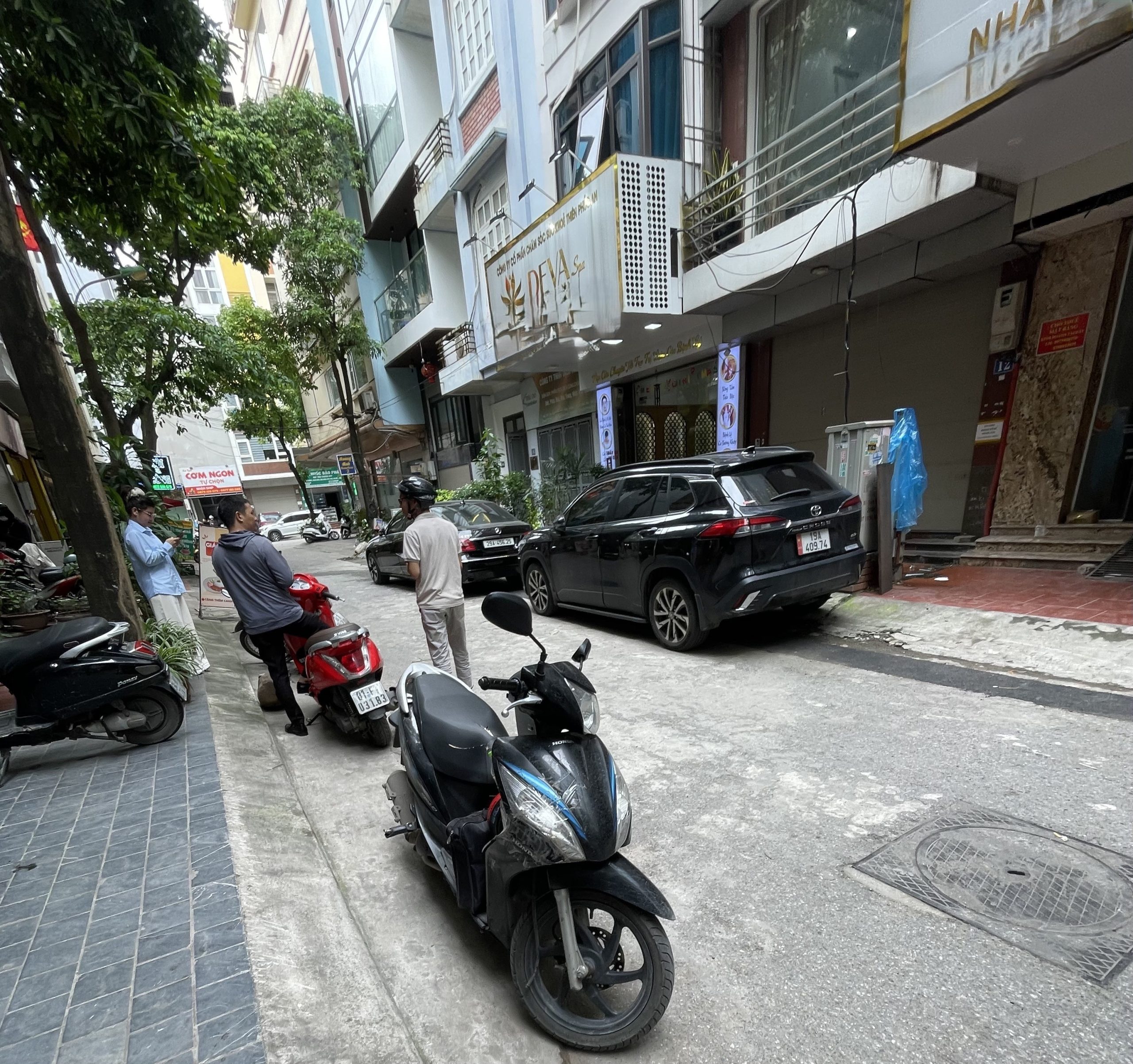 PHÂN LÔ HOÀNG QUỐC VIỆT – SIÊU PHẨM GIÁ ĐẦU TƯ DUY NHẤT – 50M² VỈA HÈ – Ô TÔ TRÁNH GIÁ 18 TỶ – CẦU GIẤY